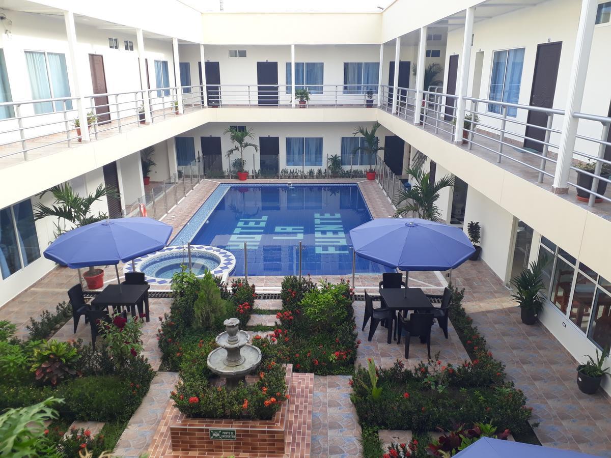 Hotel La Fuente J.N La Macarena Екстер'єр фото